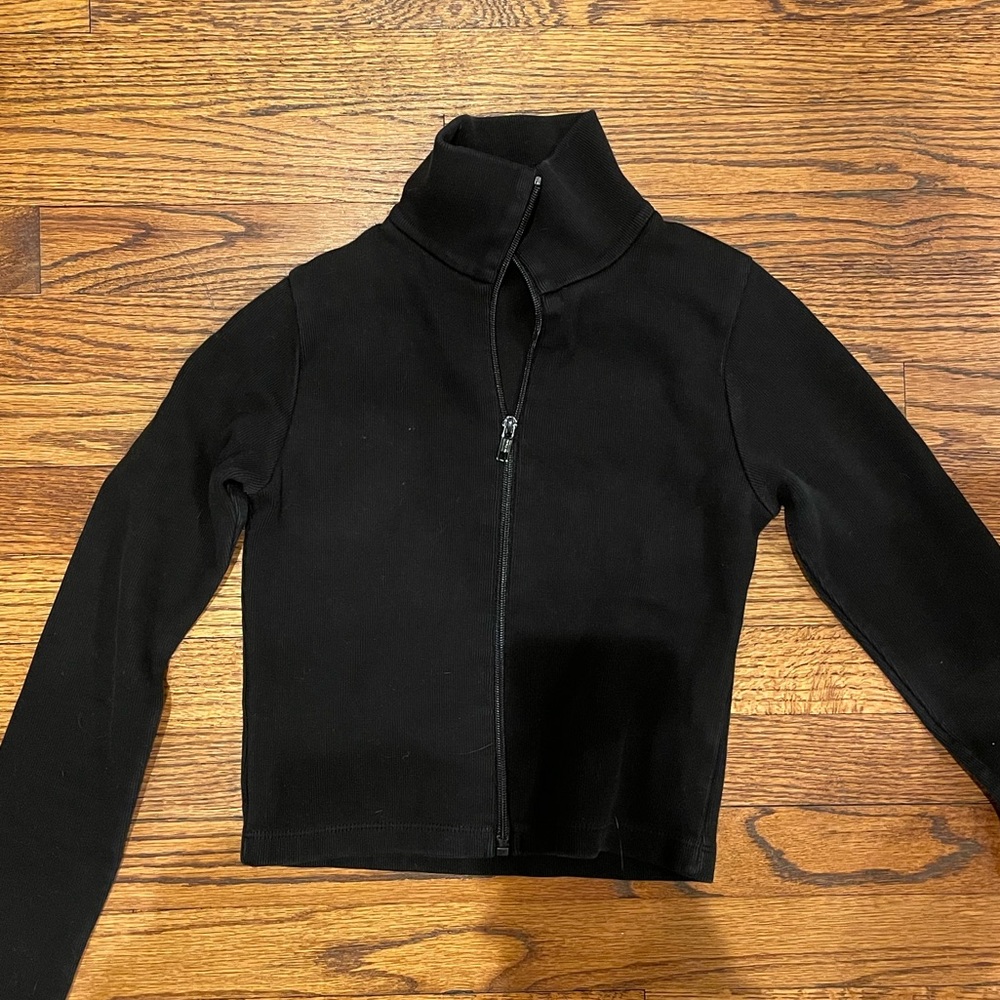 Black cropped zip up with a collar